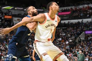 佩戴保护靴 佩戴保护靴